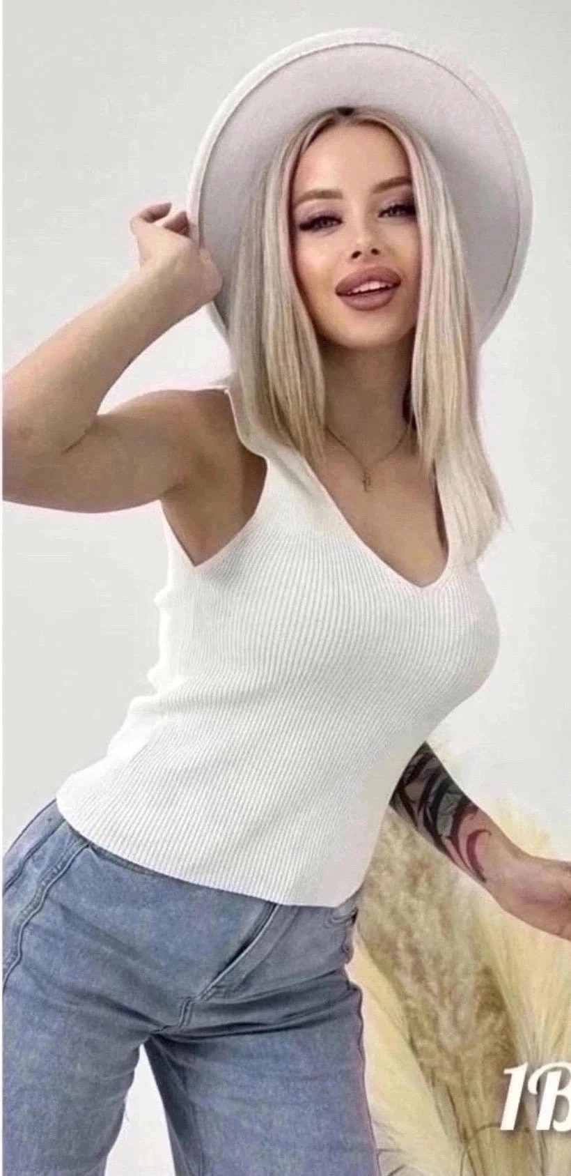 майка лапша женская,женская майка,майка лапша,бежевый топ,топ женский