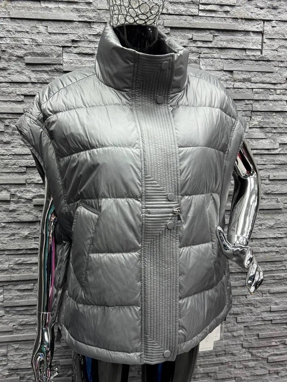 пуховой жилет,теплый жилет,жилет женский,жилетка женская,жилет для женщин