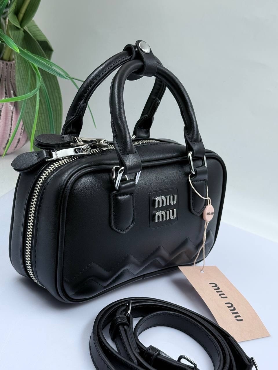 сумка мини через плечо miu miu,сумка miu miu,женская сумка miu miu,сумка миу миу,miu стеганая мини-сумка arcadie черный
