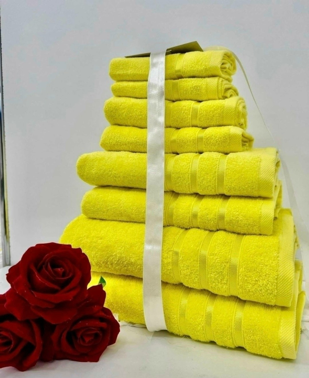 комплект из восьми полотенец,комплект махровых полотенец,набор полотенец,комплект полотенец,полотенца