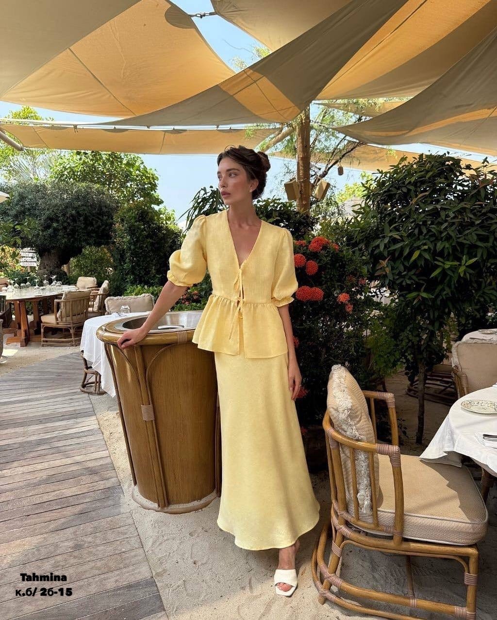 женский костюм с юбкой,женский костюм,элегантные наряды,летние женские костюмы,летний костюм с юбкой