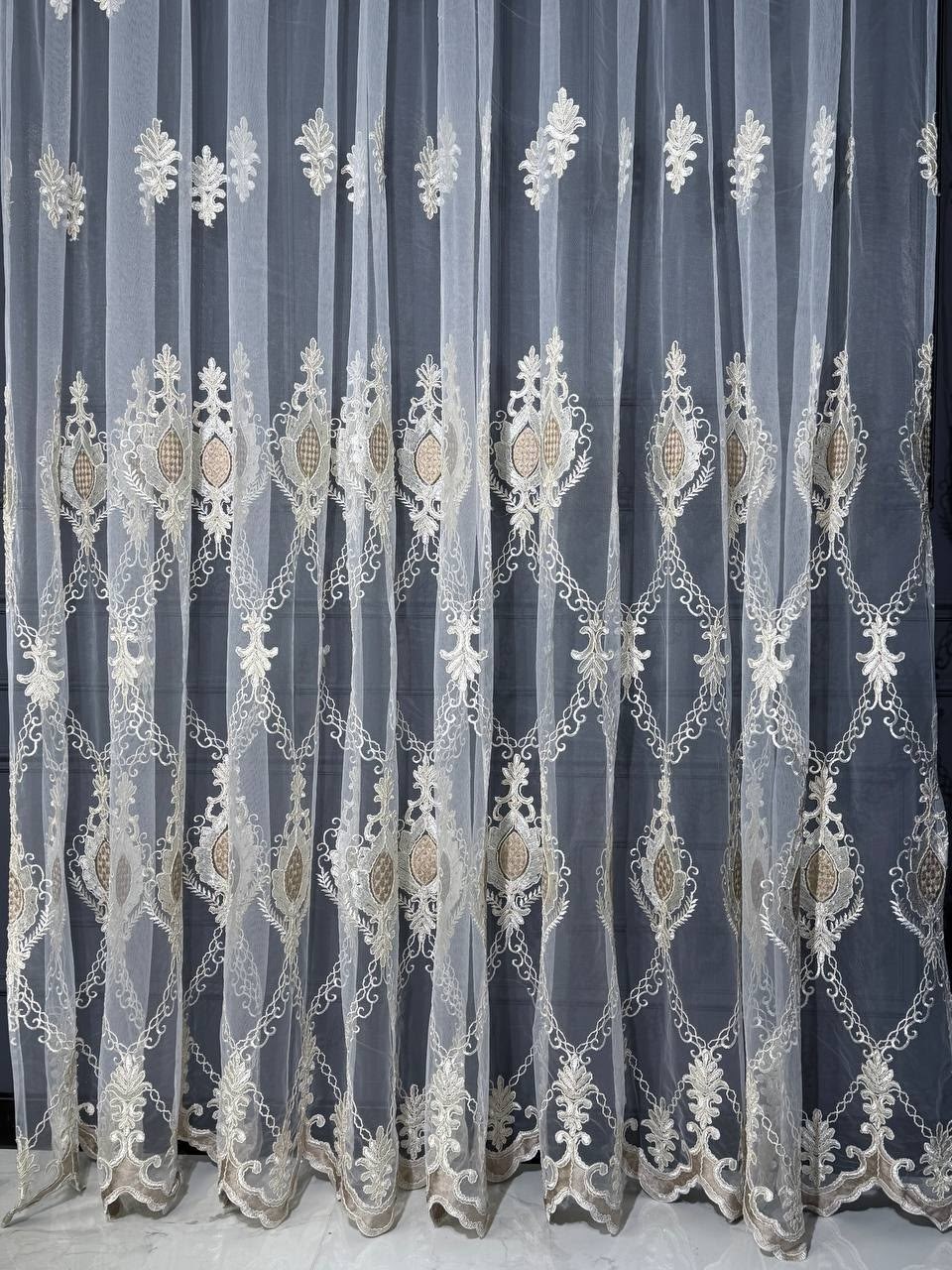 тюль-сетка с вышивкой,тюль с вышивкой,тюль сетка вышивка "праздник" высота 300 см,тюль со стразами,тюль сетка с вышивкой 500 x 270 см