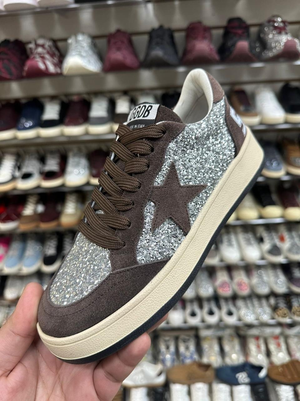 кроссовки golden goose с пайетками на платформе,кроссовки golden goose,кеды golden goose,,женские кеды с камнями golden goose