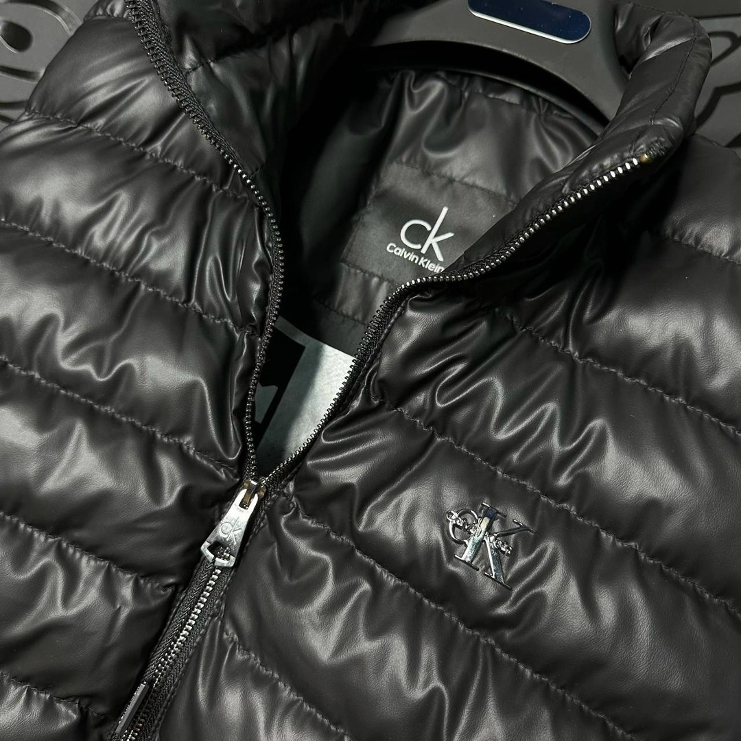 жилетка мужская,жилет мужской,жилетка кельвин кляйн мужская,жилетка армани мужская,жилетка прада