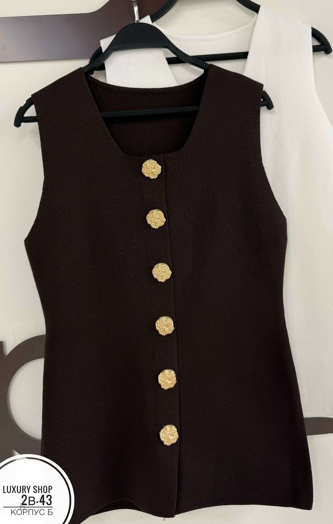 платье с пуговицами,жилет на платье,платье женское белое,женское платье,платье без рукавов