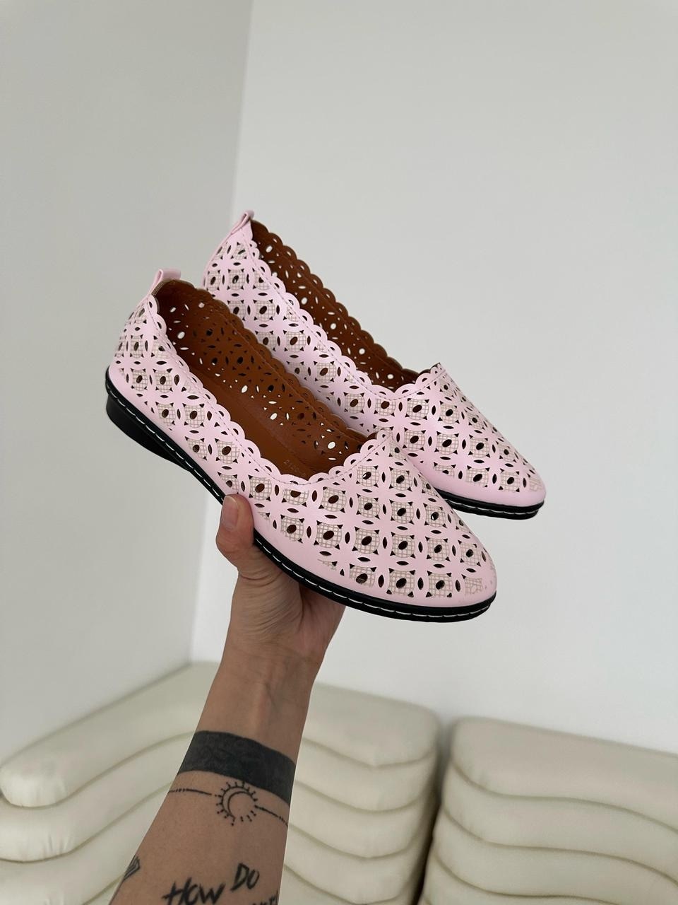 ,балетки кожаные с перфорацией женские,лоферы женские с перфорацией,балетки женские,туфли женские