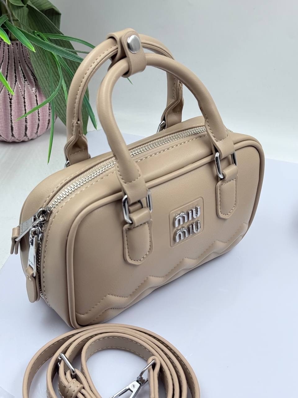 сумка мини через плечо miu miu,сумка miu miu,женская сумка miu miu,сумка миу миу,miu стеганая мини-сумка arcadie черный