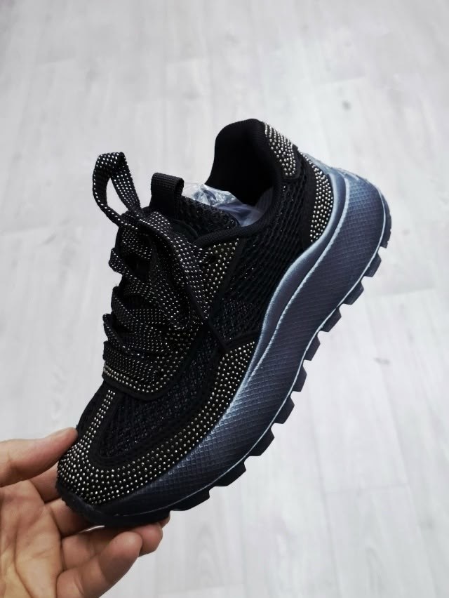 кроссовки женскиe,кроссовки,кроссовки стильные,кроссовки дизайнерские,повседневные кроссовки