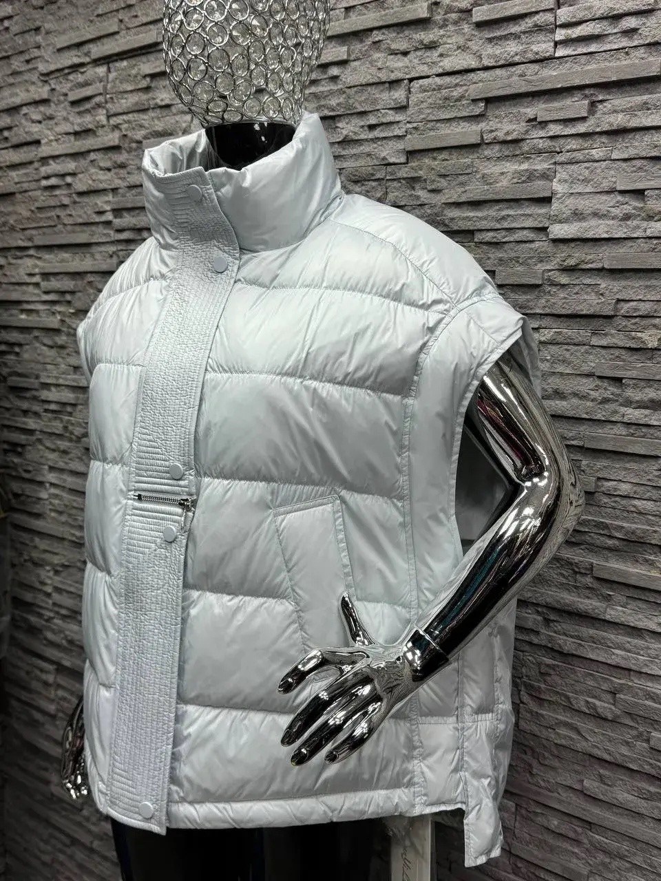 пуховой жилет,теплый жилет,жилет женский,жилетка женская,жилет для женщин