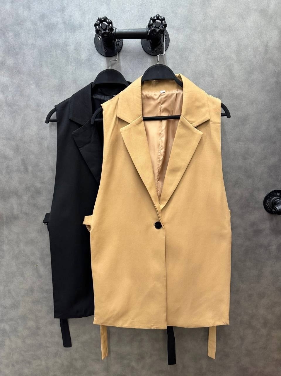 женский длинный жилет бежевый,жилет приталенный удлиненный,женский жилет,жилет удлиненный,женский деловой жилет