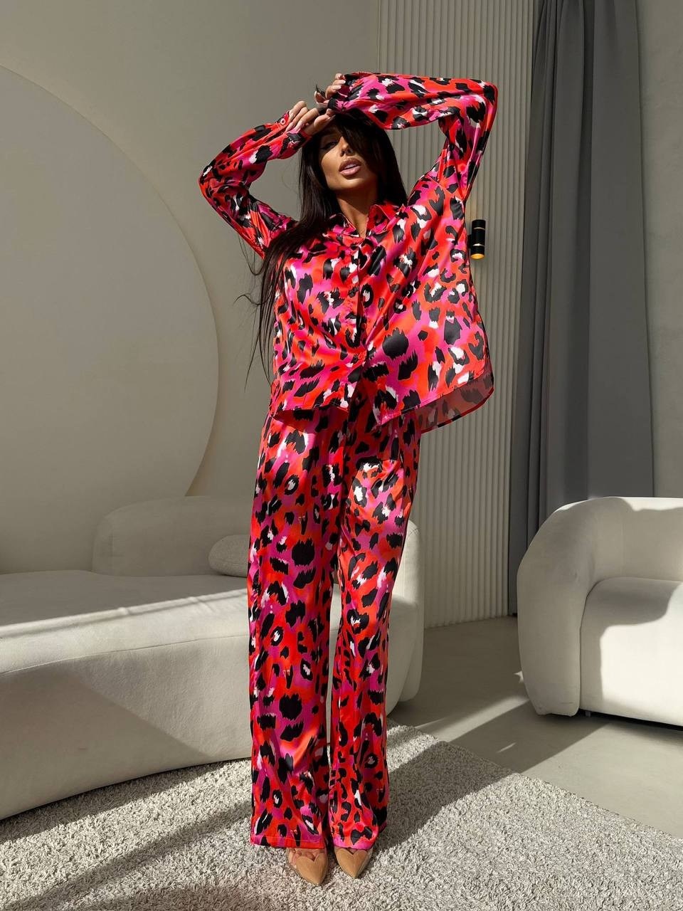 шелковый домашний костюм в пижамном стиле,леопардовые костюмы,костюм в пижамном стиле,костюм женский,шелковый костюм в пижамном стиле