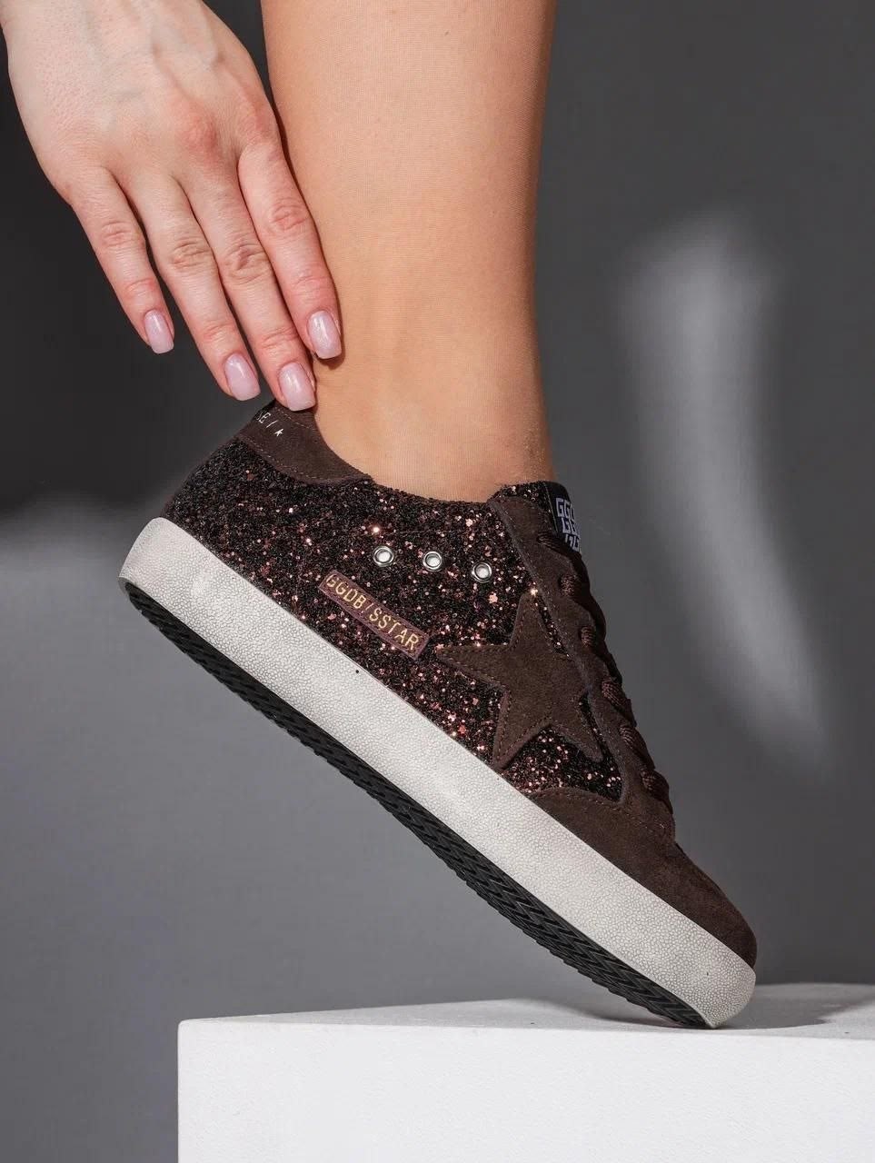 кроссовки golden goose с пайетками на платформе,,кроссовки golden goose,женская ,коричневые кроссовки