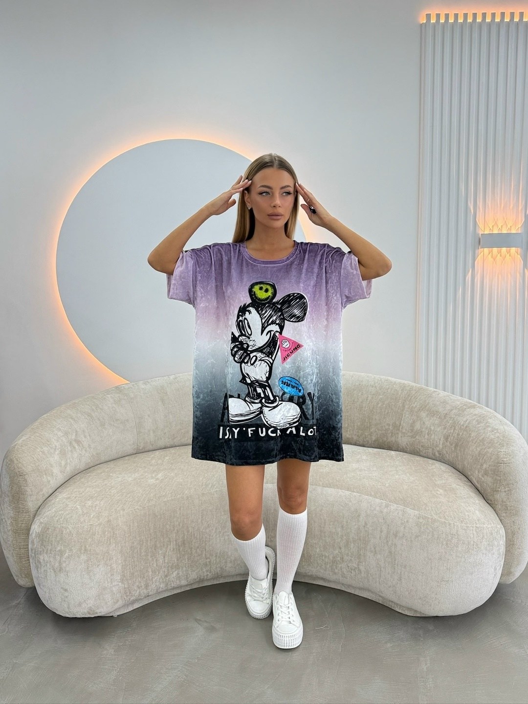 футболка оверсайз с принтом мики маус fashion lux,футболки оверсайз с принтами,оверсайз футболка,стиль оверсайз,женская футболка оверсайз