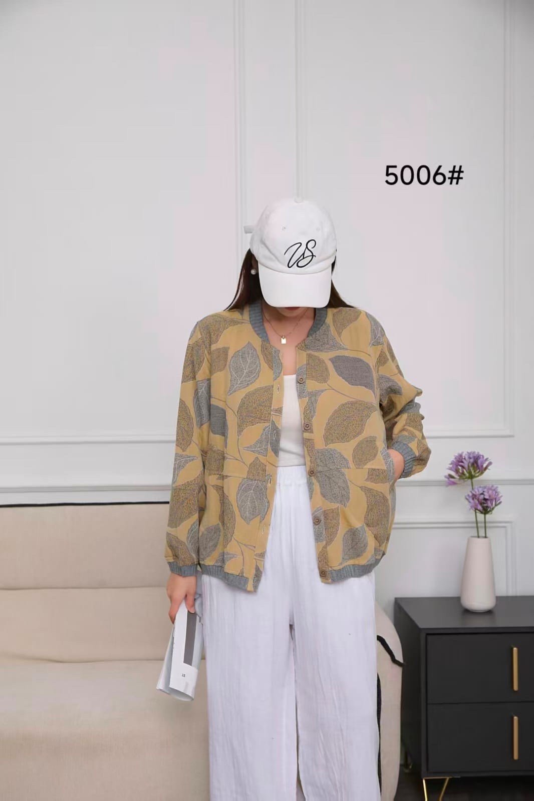 женская куртка,женская короткая куртка,короткая куртка,женская модная куртка,куртка и жакет