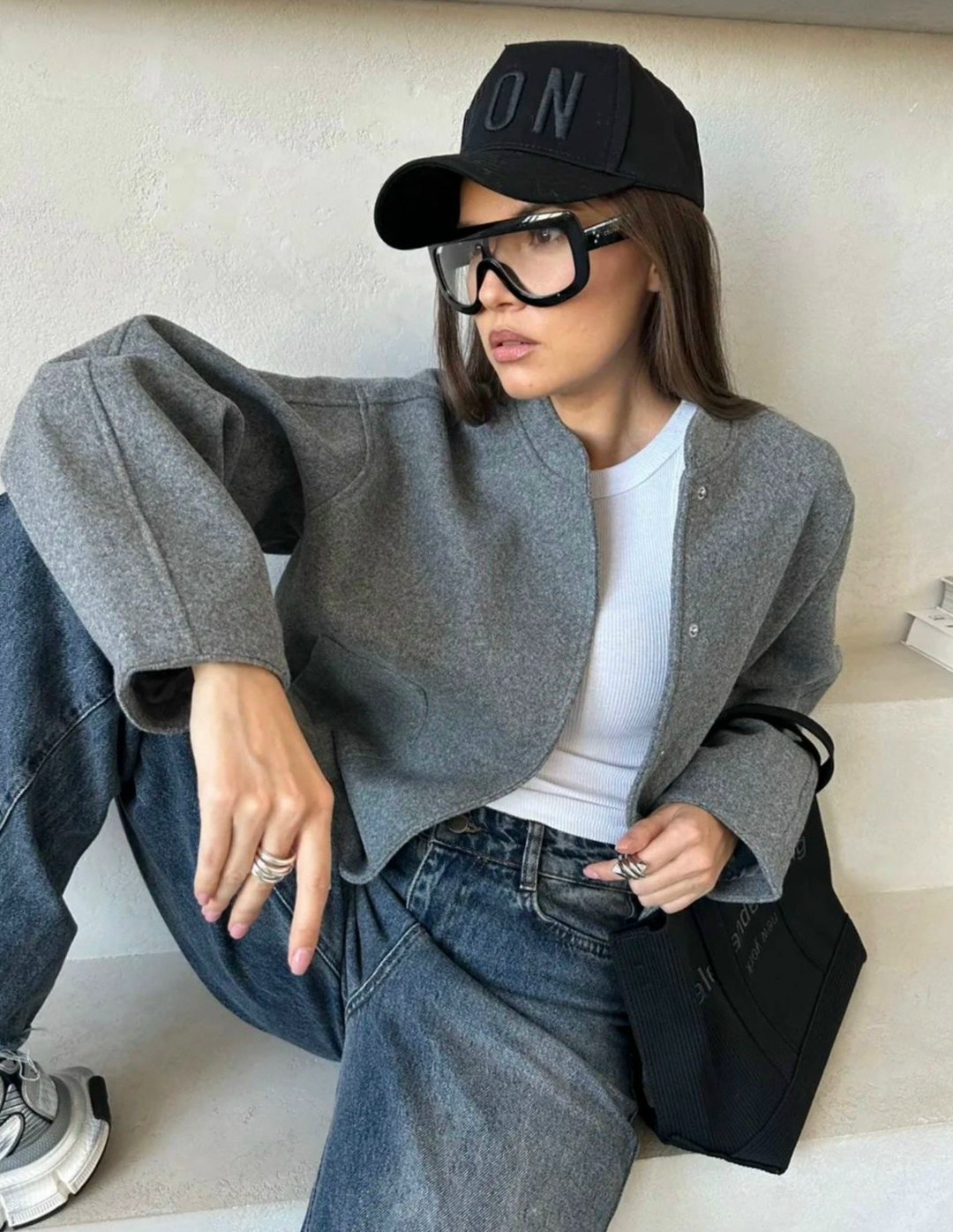 бомбер куртка оверсайз драповая kira clo,бомбер женский оверсайз,бомбер драповый оверсайз vizual,бомбер из кашемира женский оверсайз,бомбер куртка оверсайз драповая демисезонная emse