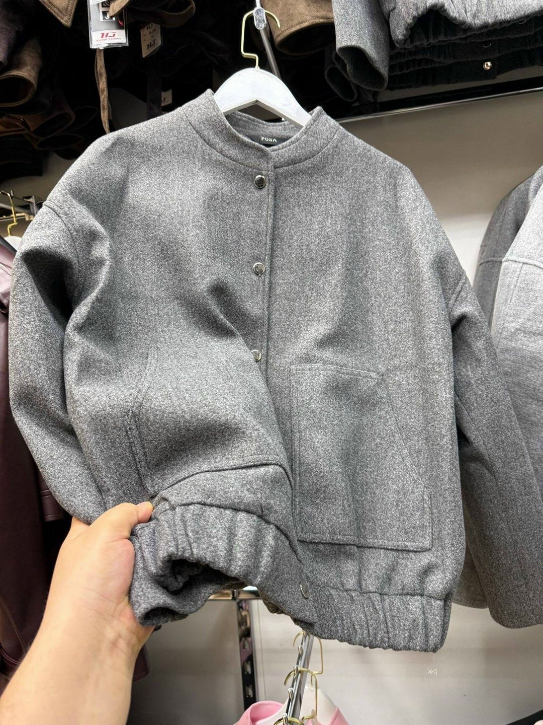 куртка бомбер,бомбер куртка оверсайз драповая kira clo,бомбер zara boucle oversize светло-серый,оверсайз куртка,женская куртка бомбер