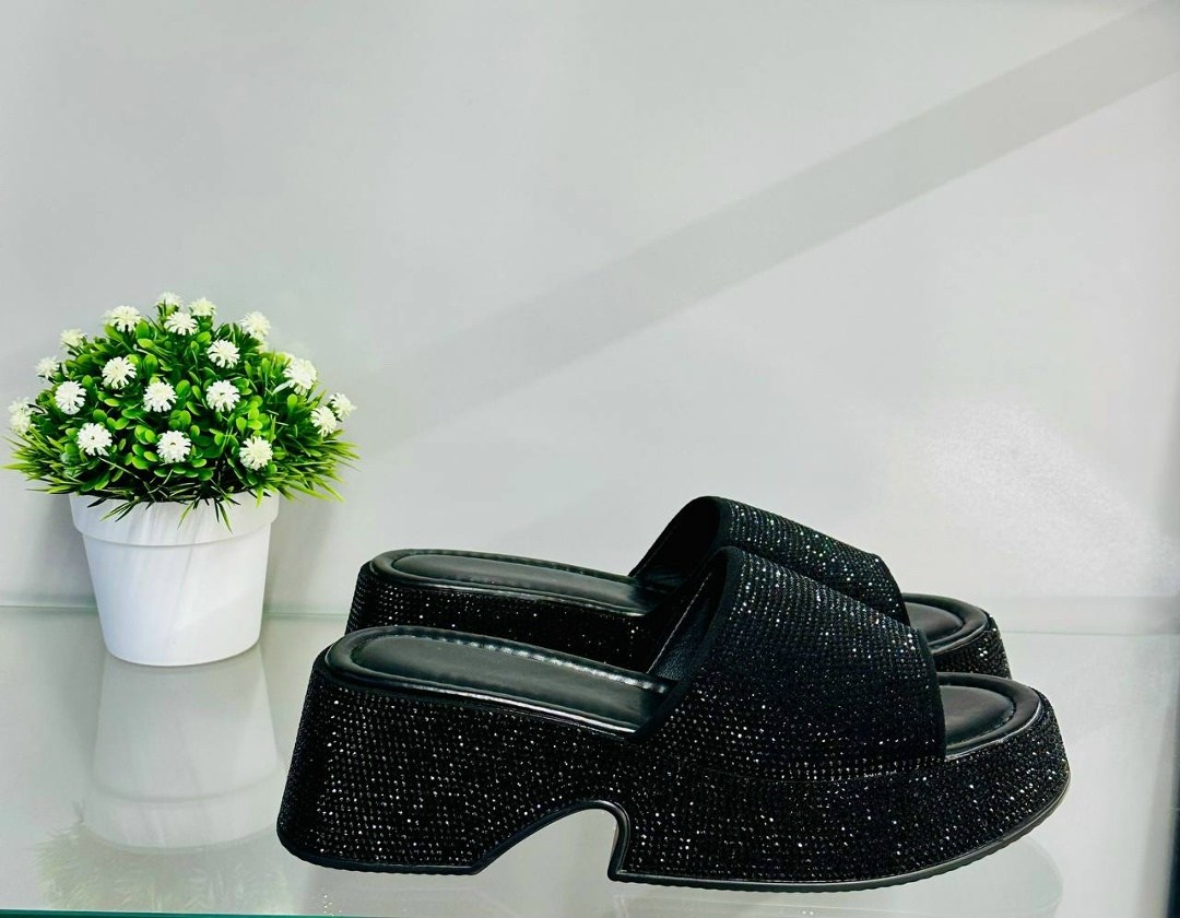 женские шлепанцы на платформе,шлепки прада женские,тапки со стразами женские,женские тапки,женские шлепанцы