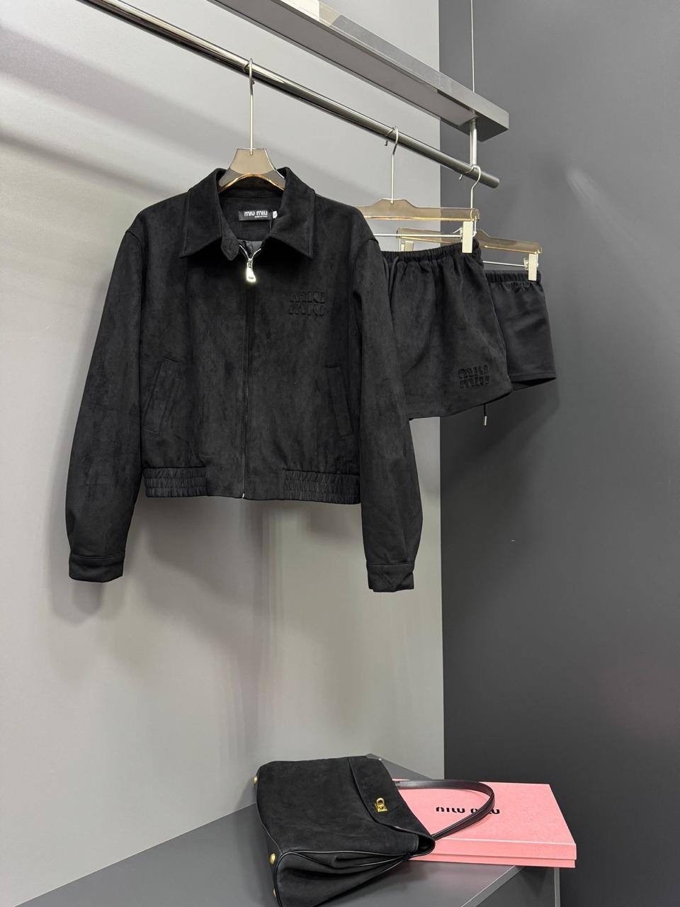 велюровые костюмы,велюровый спортивный костюм,женская кофта,костюм женский,велюровый костюм женский