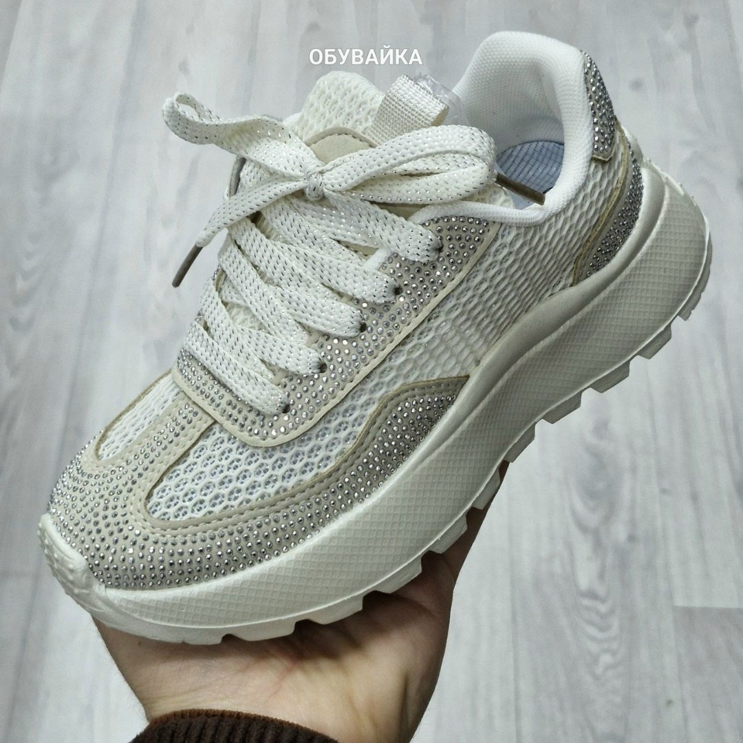 ,женские кроссовки,спортивная , женская,спортивные кроссовки