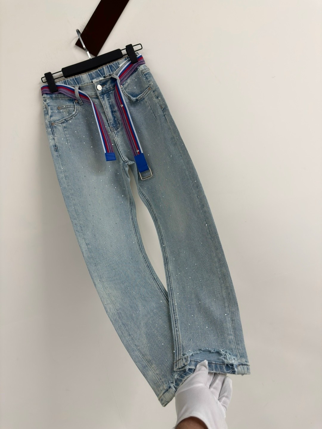 джинсы женские,джинсы со стразами женские,модные джинсы,джинсы с декором,джинсы джинсы