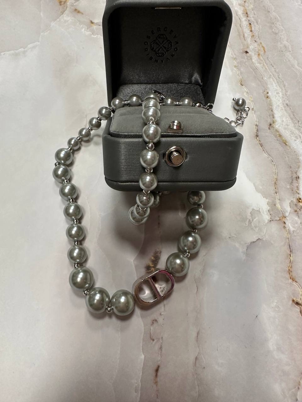 жемчужное ожерелье,ожерелье,жемчужный чокер диор,цепь кристиан диор,чокер цепочка с жемчужными бусинами ожерелье на шею