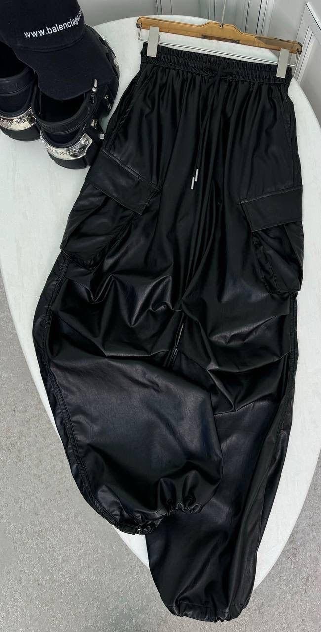 брюки карго p-marty lthf черный,мужские кожаные брюки-карго с несколькими карманами,брюки джоггеры кожаные,кожаные брюки карго,брюки с карманами