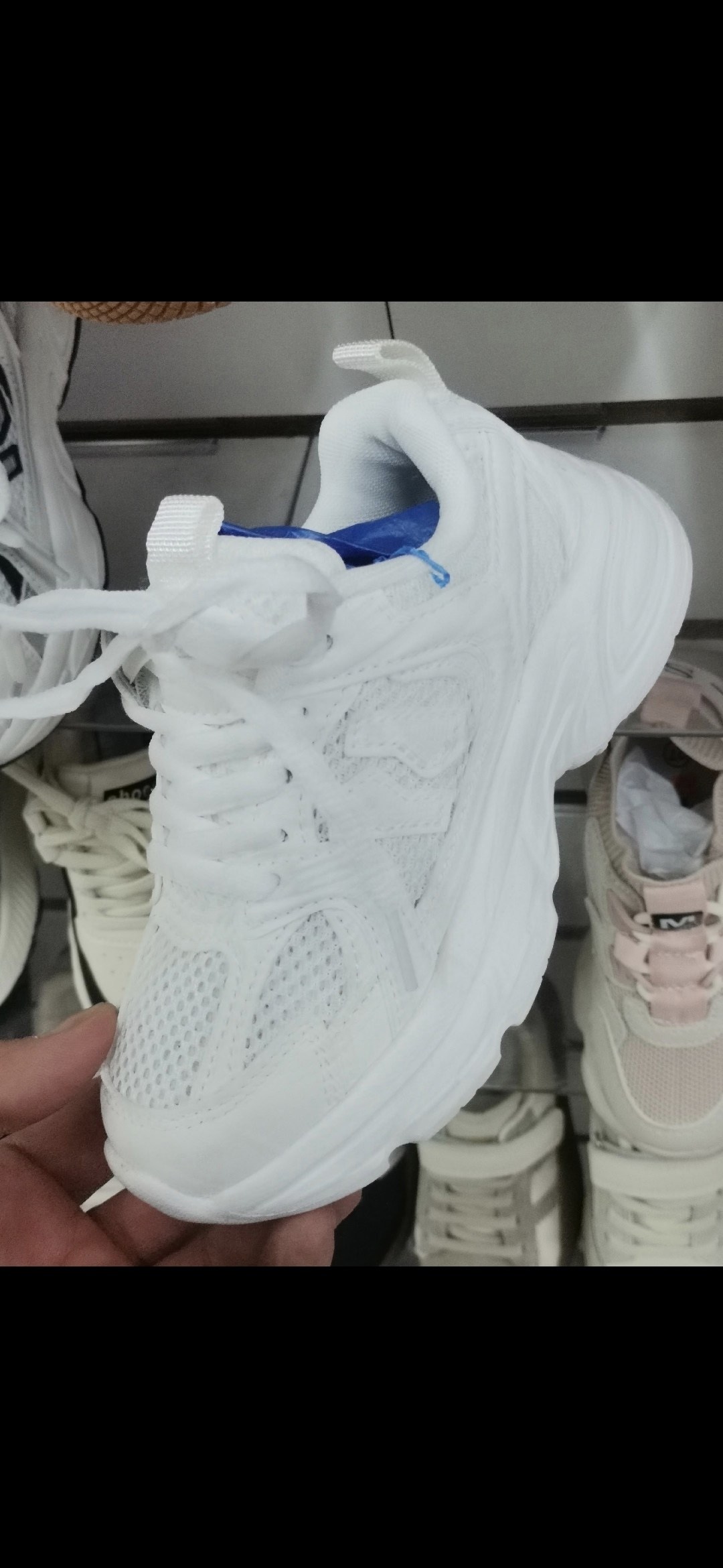 кроссовки,женские кроссовки,белые кроссовки,модные кроссовки,спортивная