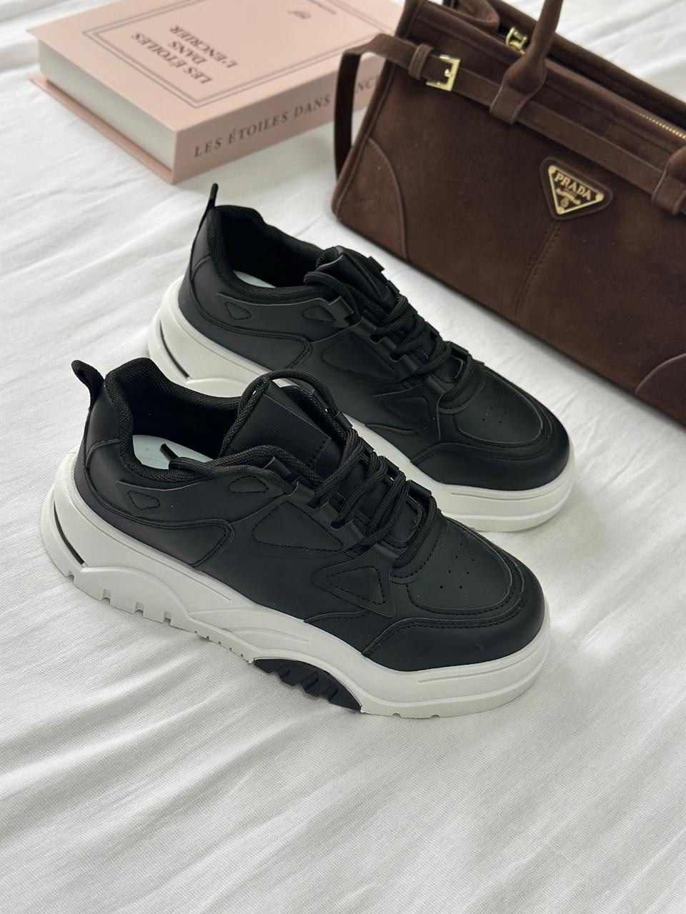 ,кроссовки женскиe,кроссовки черные женские,кроссовки мода, женская