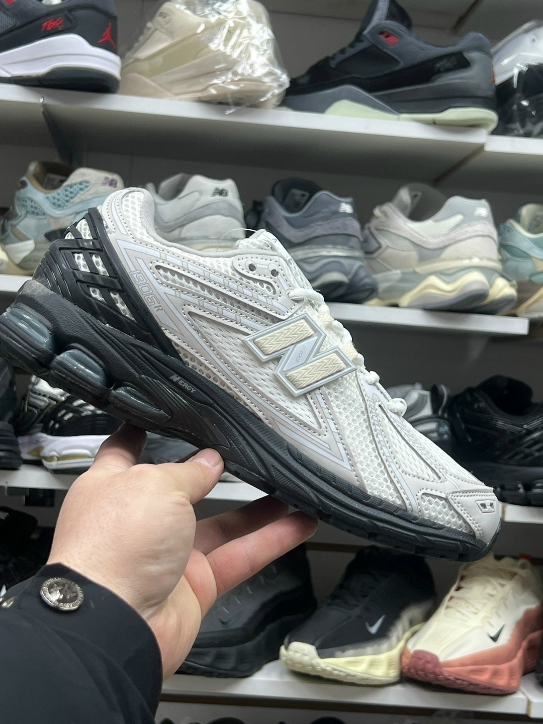 кроссовки new balance 1906,кроссовки new balance,кроссовки new balance 1906 r,кроссовки мужские new balance 1906 r,темно-серебристые кроссовки new balance 1906