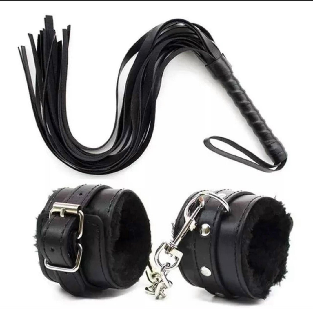 leather handcuffs for sexy role playing and submission in bdsm sex,что такое бдсм,наручники бдсм,кожаные наручники,бдсм набор