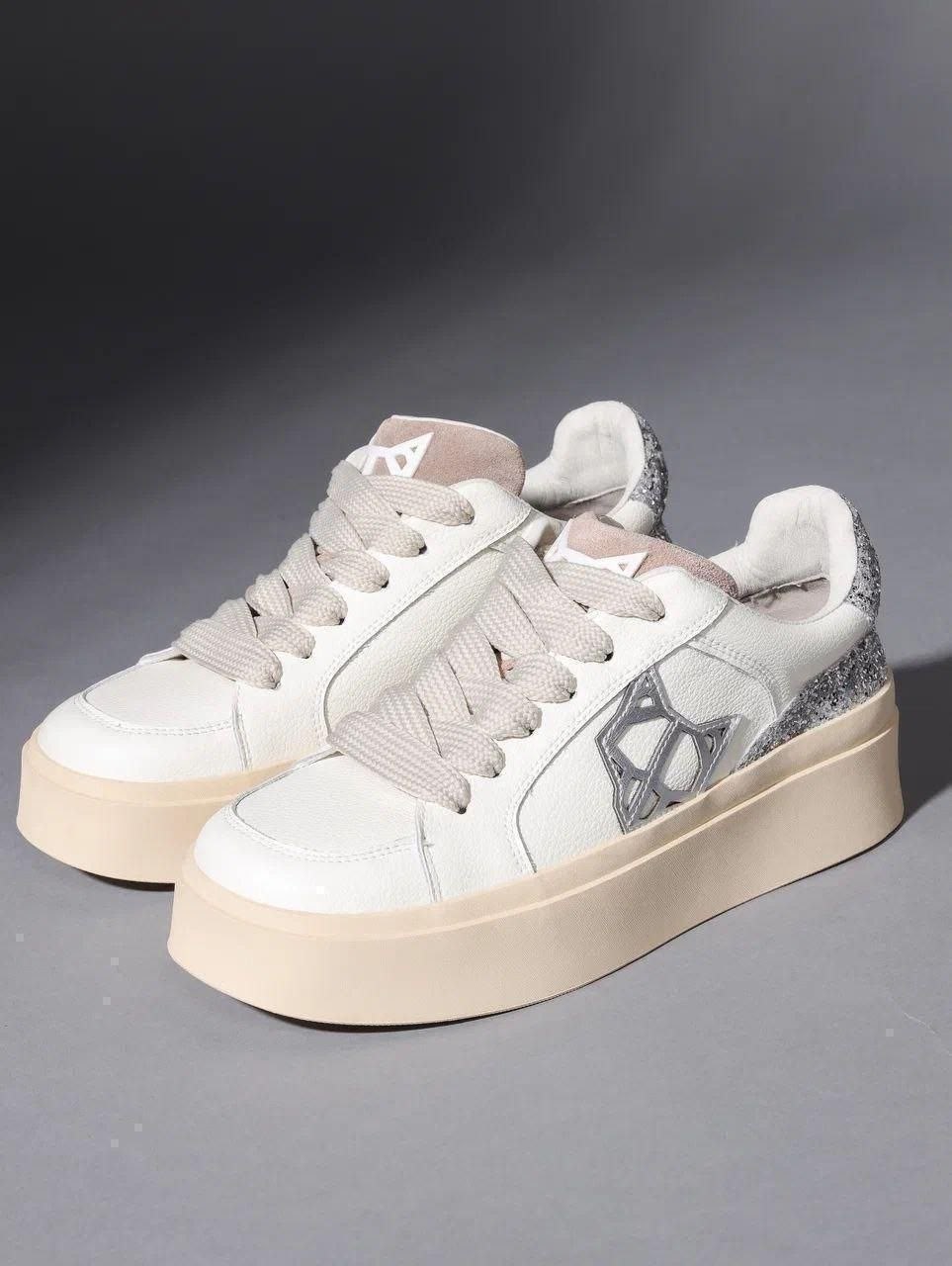 ,чёрные кеды с белой подошвой женские,кеды женски,черные кеды с белой подошвой,кроссовки женскиe