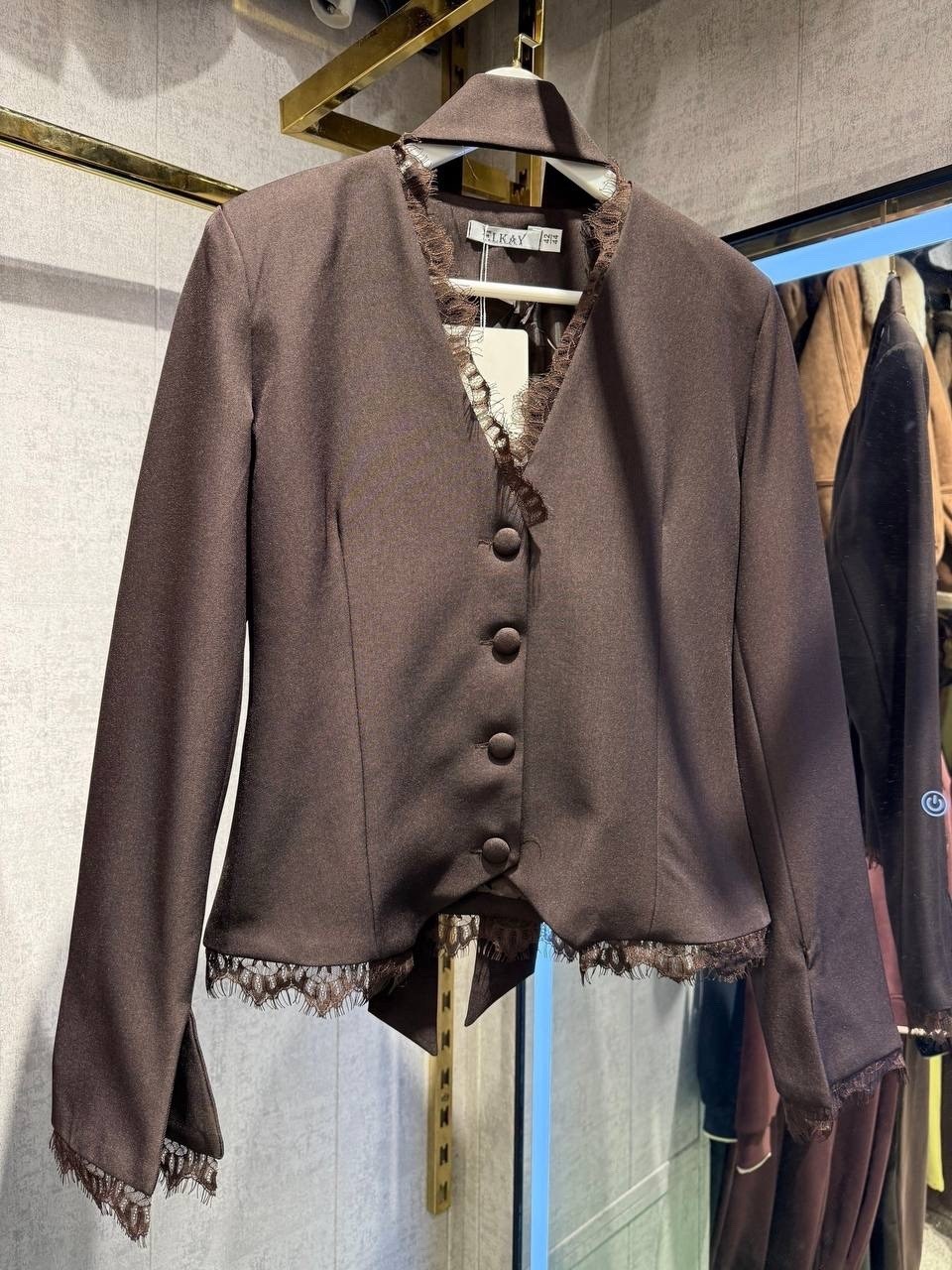 платье пиджак с кружевом,блейзер с кружевом,платье пиджак с гипюром,атласная юбка,пиджак с гипюром