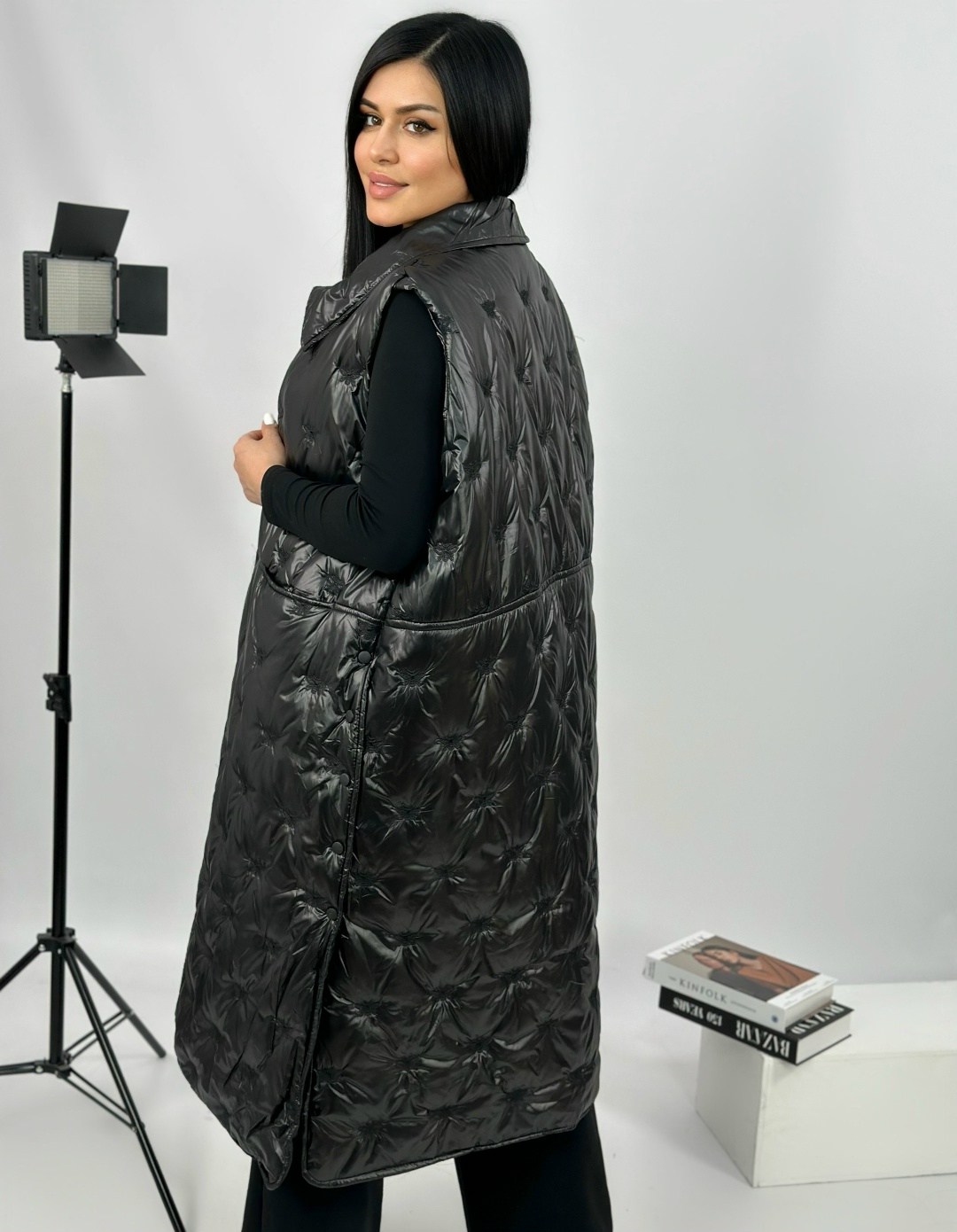 теплый жилет,жилетка на синтепоне,жилет утепленный женский,жилетка женская,жилетка длинная