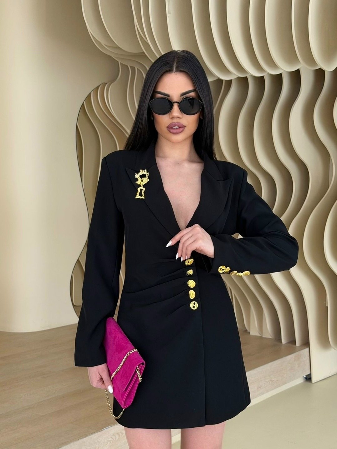 женское платье-пиджак balmain чёрного цвета,платье-пиджак,черное платье пиджак,платье пиджак черного цвета,платье пиджак с пуговицами