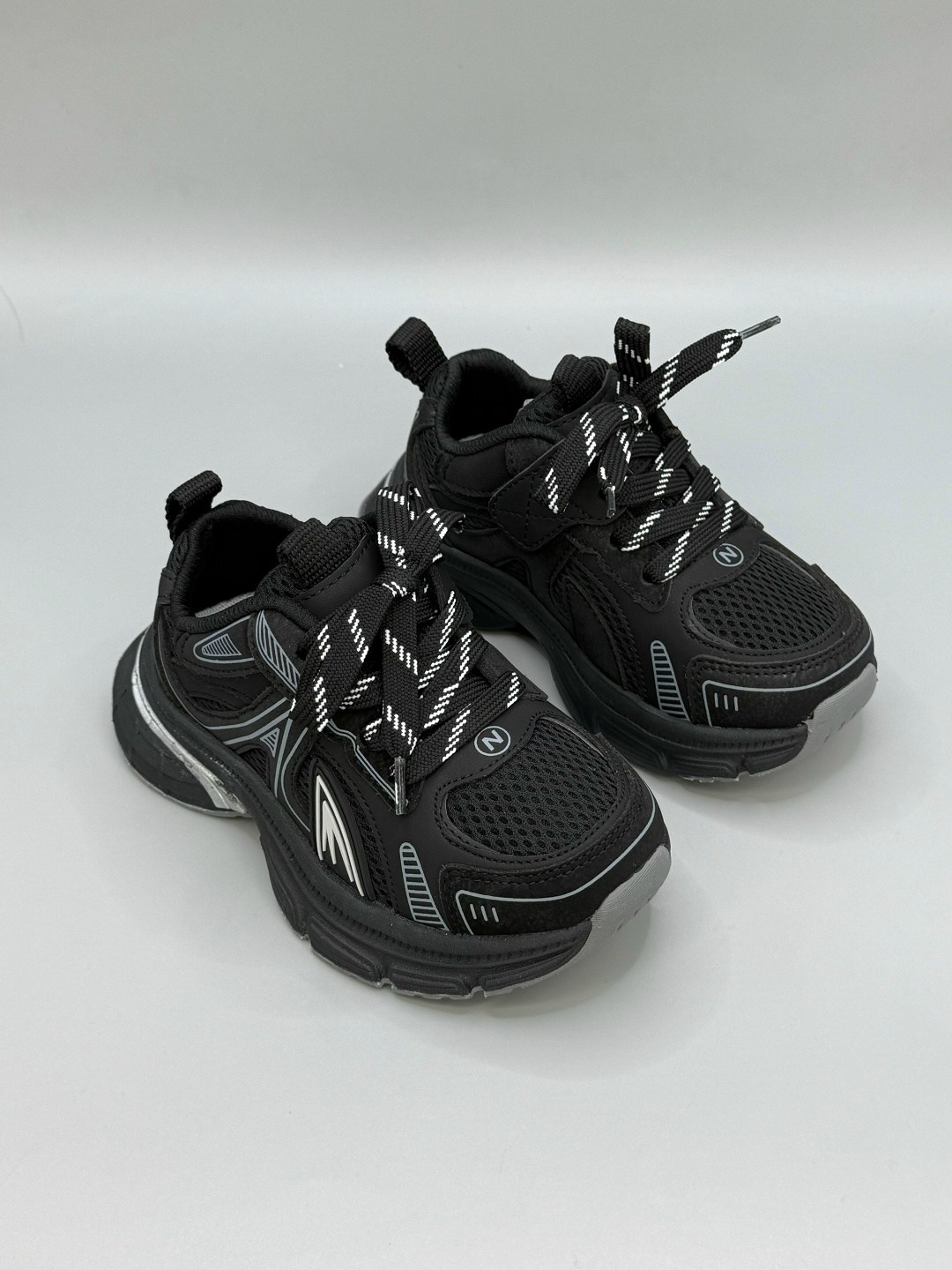 детские кроссовки,кроссовки,кроссовка детская,кроссовки мальчику,черные кроссовки