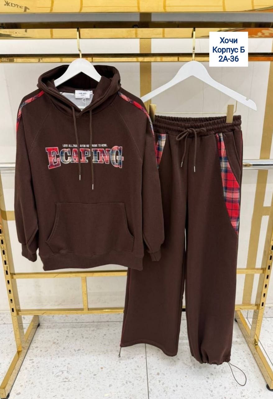 спортивный костюм,комплект одежды burberry,женский спортивный костюм,костюм спортивный burberry,костюм женский