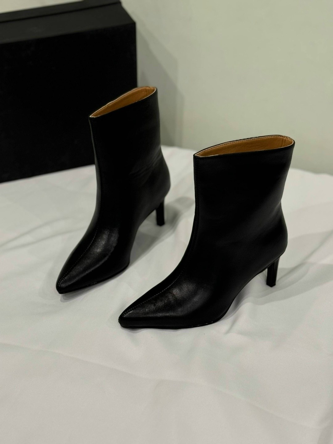 ,женские ботильоны на высоком каблуке с острым носком,ботильоны женские,женские ботильоны с острым носком,модные ботильоны