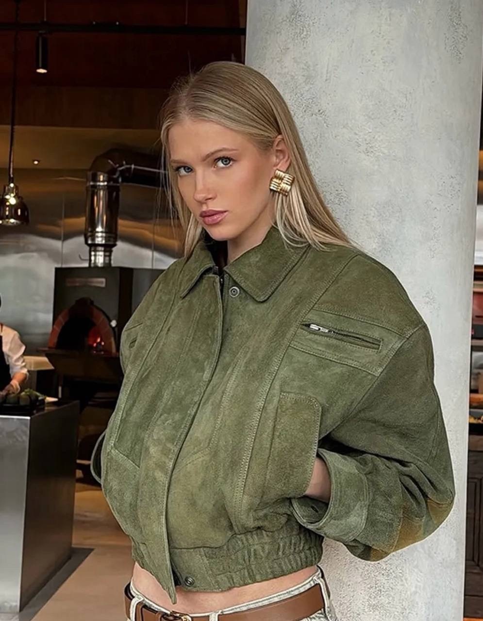 замшевая куртка,замшевая куртка женская,короткая куртка,женская короткая куртка,куртка бомбер