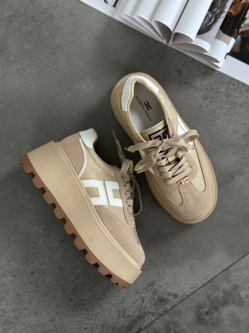 кроссовки женскиe,женская ,модная ,повседневная ,обуви