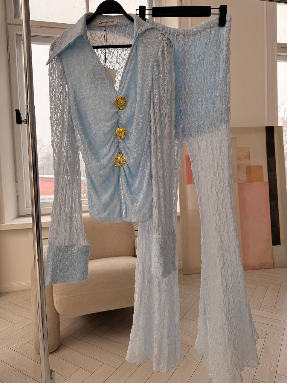 стильные костюмы,костюм брючный,голубой брючный костюм,костюм голубой,гипюровые штаны