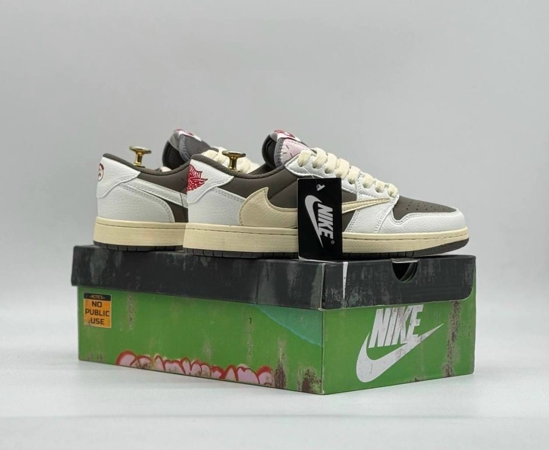 кроссовки nike air jordan 1 low x travis scott,nike air jordan 1 low travis scott reverse mocha,nike air jordan 1 low travis scott,кроссовки travis scott x air jordan 1 low,кроссовки nike air jordan 1