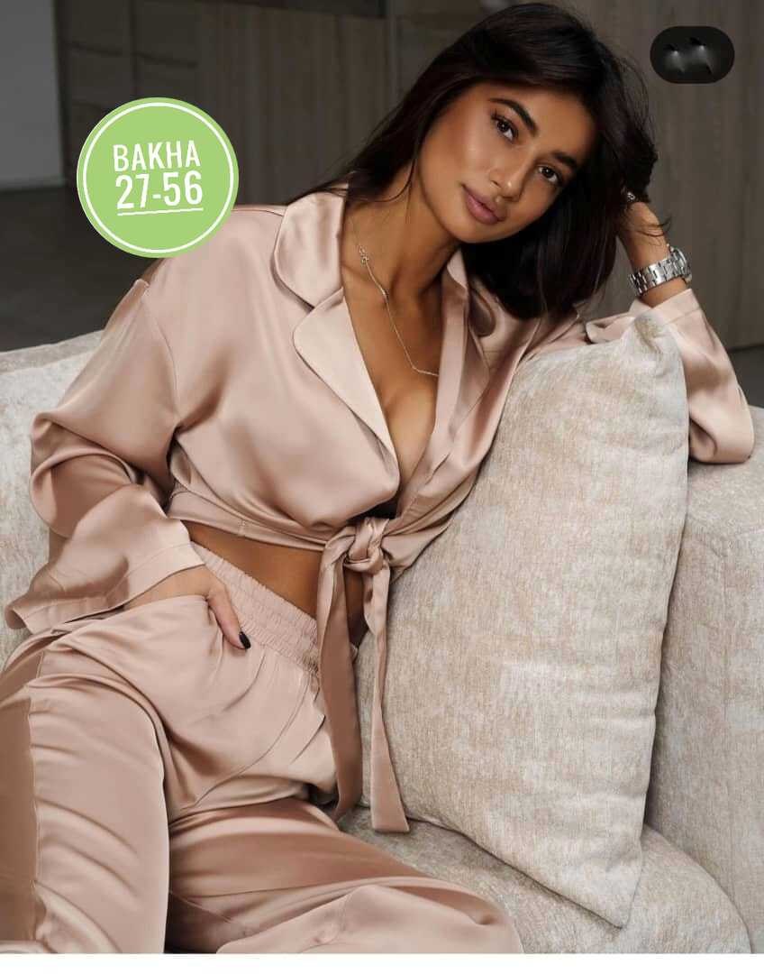 шелковый костюм в пижамном стиле,шелковый домашний костюм в пижамном стиле,костюм брючный шелковый eveli clothing,атласный костюм,костюм в пижамном стиле