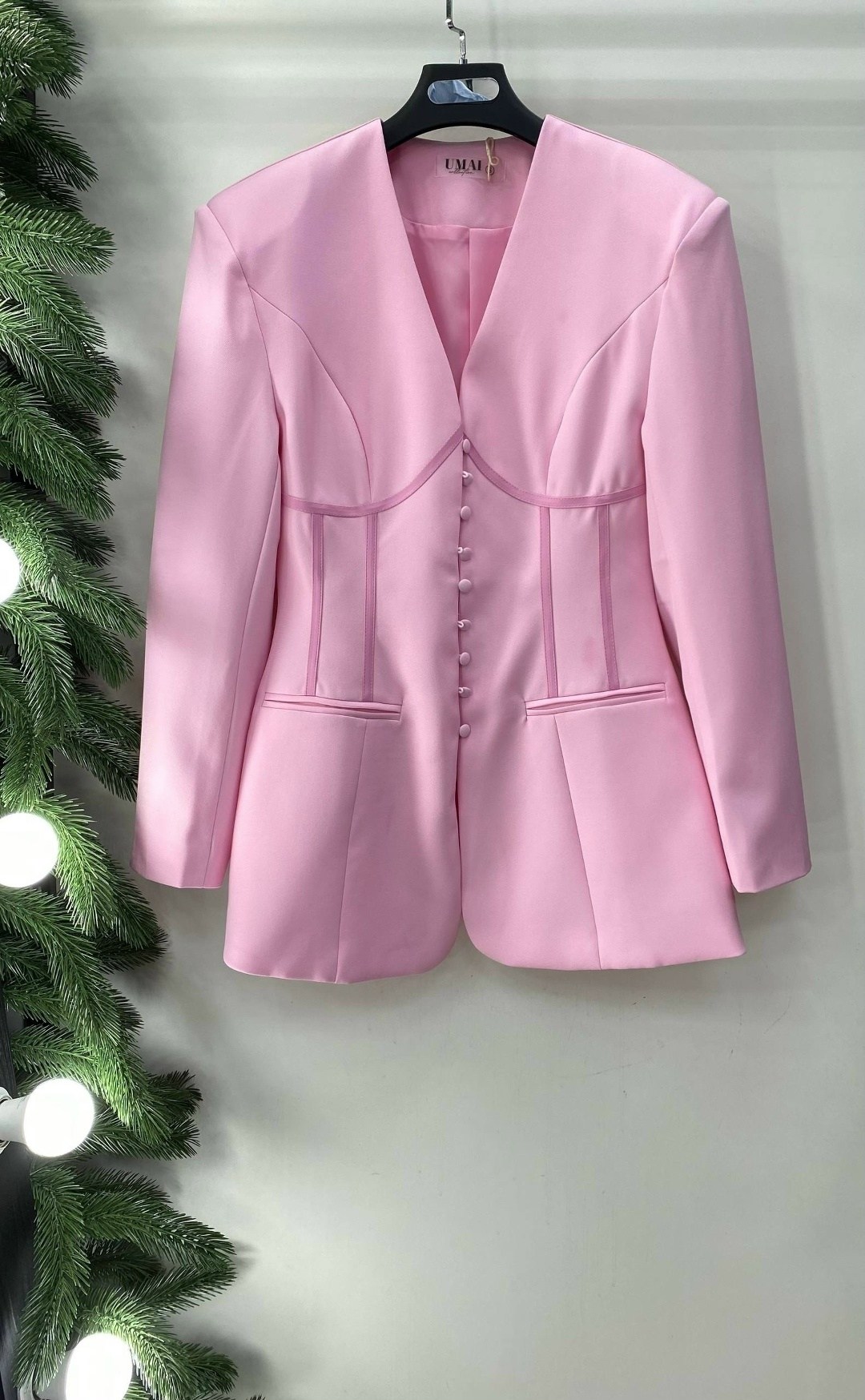 приталенный пиджак с корсетом на талии boohoo черный,приталенный пиджак,корсет под пиджак,пиджак корсет,образ с пиджаком