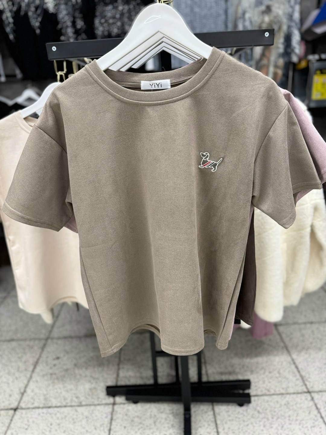 футболка,стиль футболка,футболки дизайн,бордовая футболка,футболки женские мужские