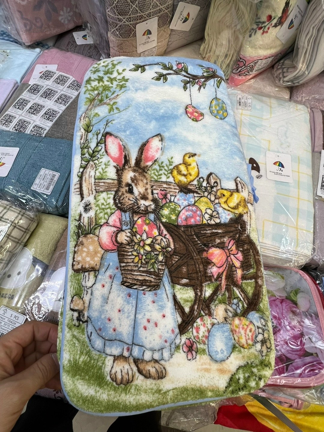 полотенце кухонное с кроликом,полотенце с кроликом,полотенце с зайцами,кухонные полотенца,полотенце пасхальное