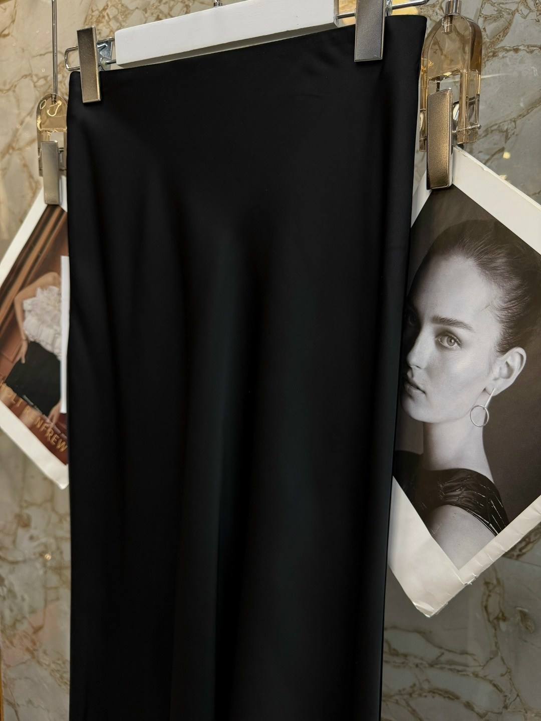 атласная юбка с кружевом,атласная юбка,gold hawk атласная юбка с кружевным подолом,юбка с кружевом,атласная юбка с высоким