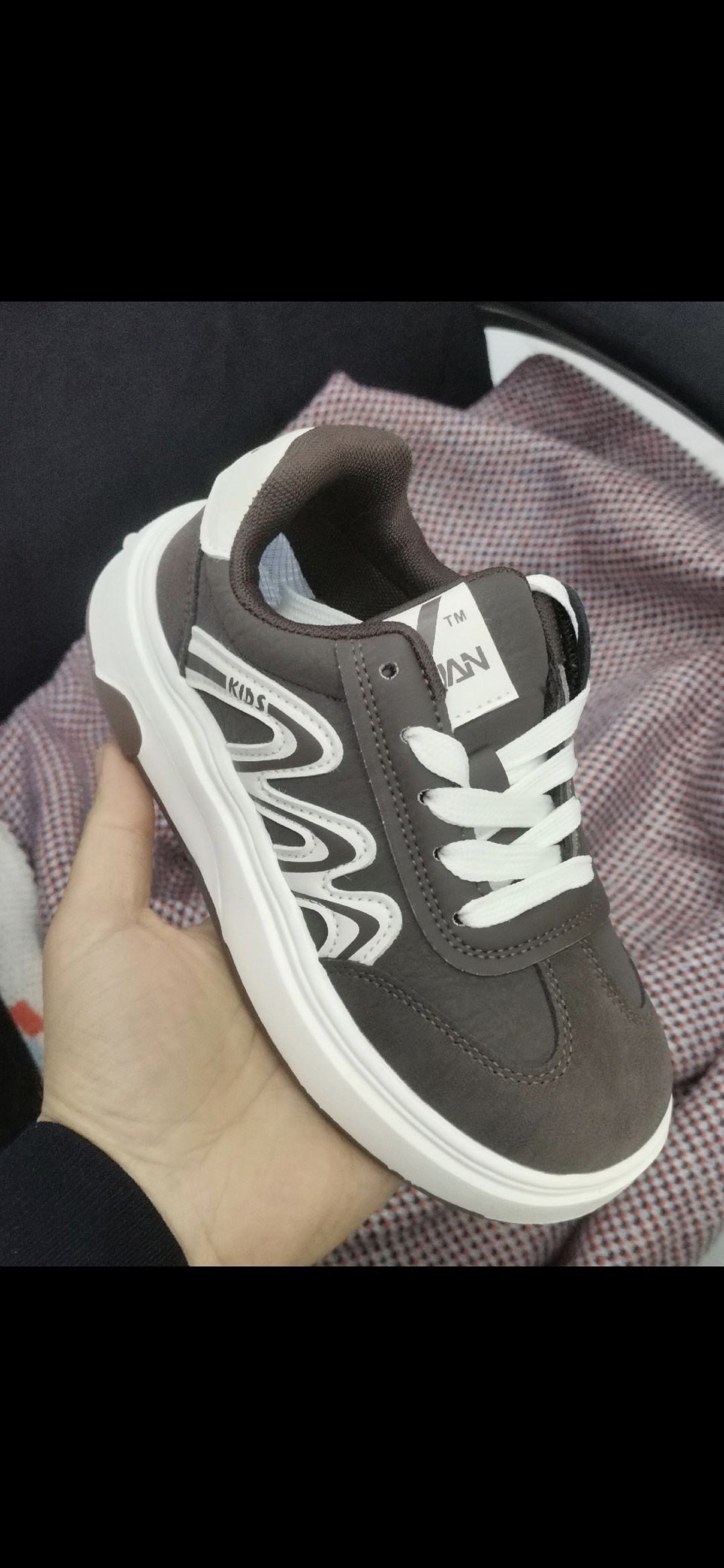 ,удобные кроссовки,детские кроссовки,кроссовки для детей,спортивная