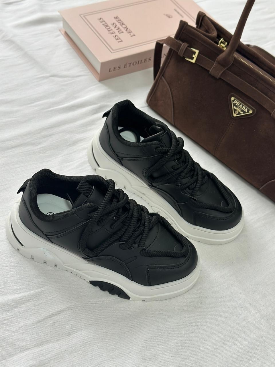 ,кроссовки женскиe,кроссовки черные женские,кроссовки мода, женская