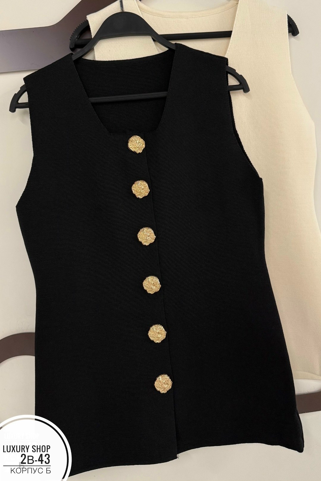 платье с пуговицами,жилет на платье,платье женское белое,женское платье,платье без рукавов