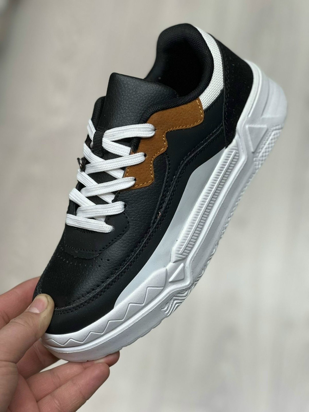 женские кроссовки,,модные кроссовки,кроссовки женские весна,кроссовки женские модные